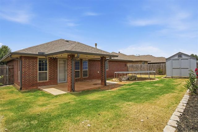 1008 Laurel Creek Drive, Yukon, OK 73099