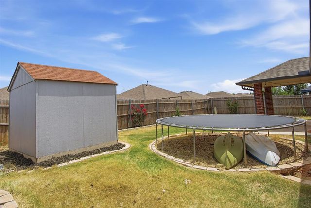 1008 Laurel Creek Drive, Yukon, OK 73099