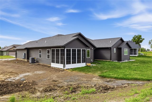3008 Teton Street SW, Cedar Rapids, IA 52404