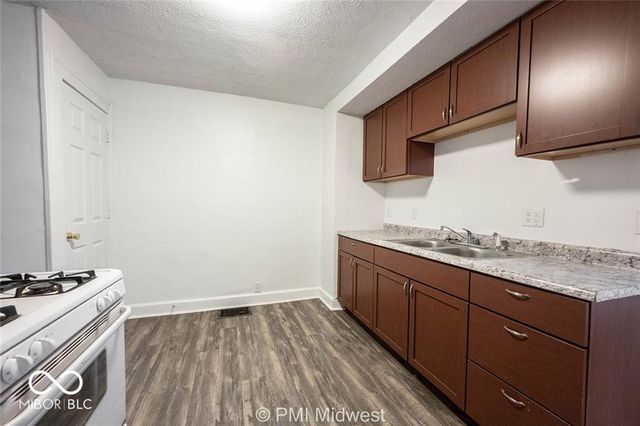 1450 N Gladstone Avenue, Indianapolis, IN 46201