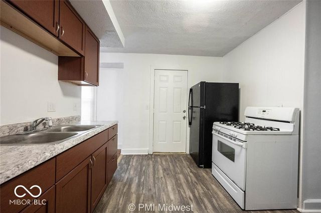 1450 N Gladstone Avenue, Indianapolis, IN 46201