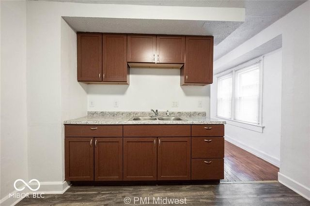 1450 N Gladstone Avenue, Indianapolis, IN 46201