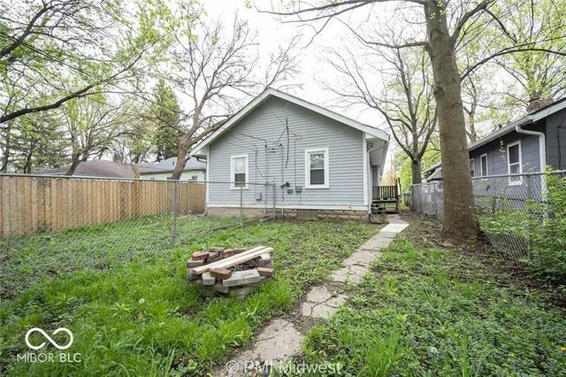 1450 N Gladstone Avenue, Indianapolis, IN 46201