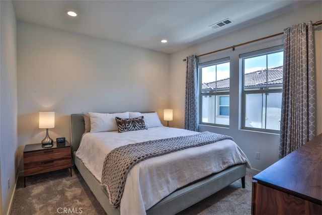 608 White Oaks, Lake Forest, CA 92610