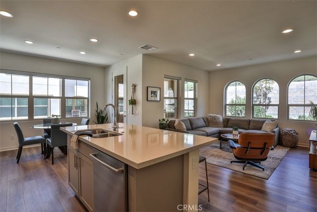 608 White Oaks, Lake Forest, CA 92610