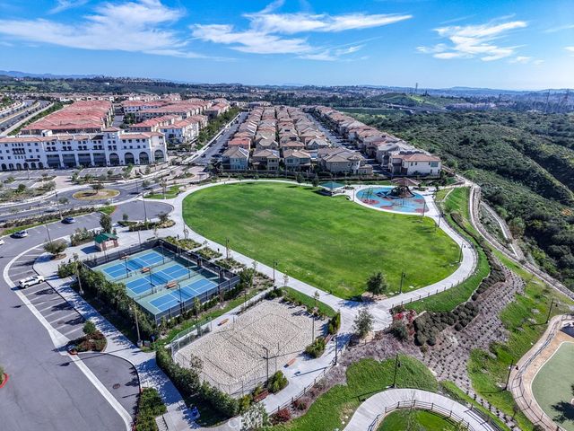 608 White Oaks, Lake Forest, CA 92610