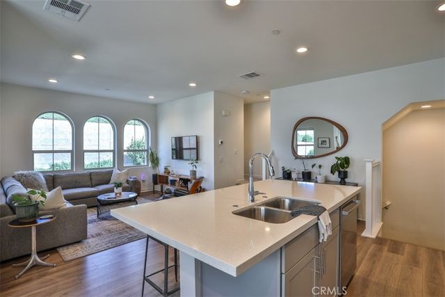 608 White Oaks, Lake Forest, CA 92610