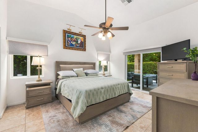 2123 E Nicola Road E, Palm Springs, CA 92262
