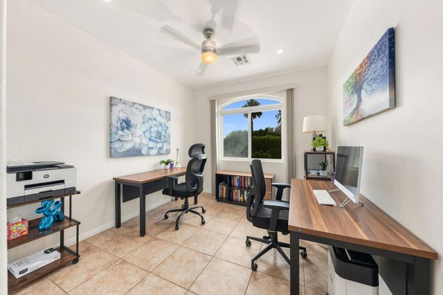 2123 E Nicola Road E, Palm Springs, CA 92262