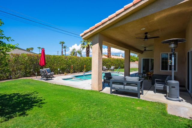 2123 E Nicola Road E, Palm Springs, CA 92262