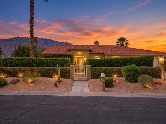 2123 E Nicola Road E, Palm Springs, CA 92262