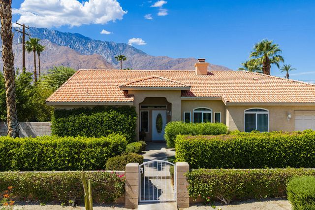 2123 E Nicola Road E, Palm Springs, CA 92262