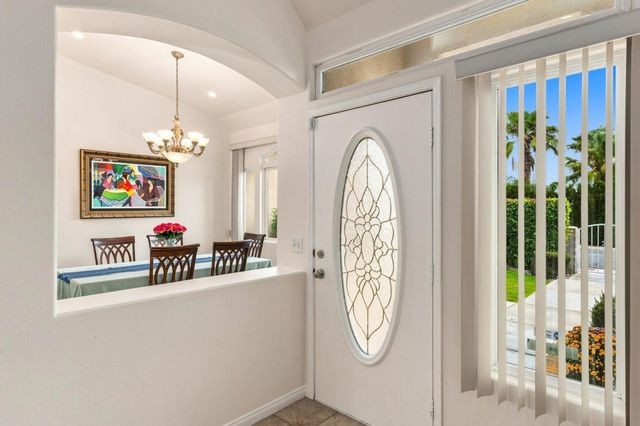 2123 E Nicola Road E, Palm Springs, CA 92262