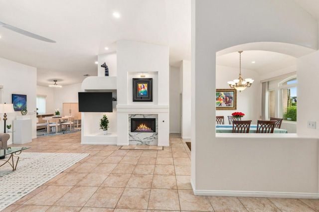 2123 E Nicola Road E, Palm Springs, CA 92262