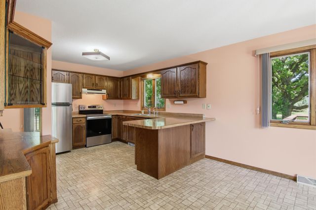 455 Green Mill Lane, Hudson, WI 54016