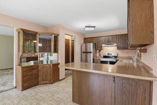 455 Green Mill Lane, Hudson, WI 54016