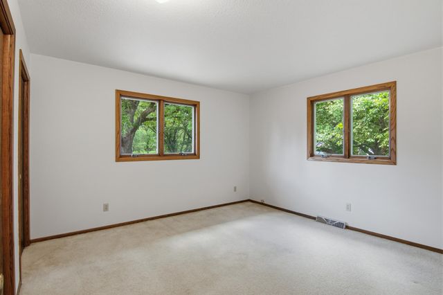 455 Green Mill Lane, Hudson, WI 54016