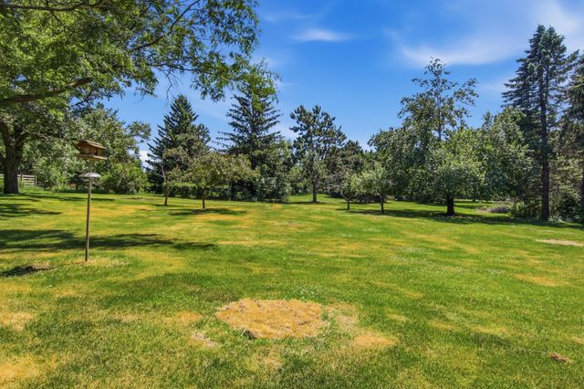 455 Green Mill Lane, Hudson, WI 54016