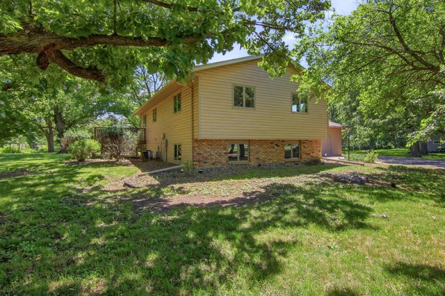 455 Green Mill Lane, Hudson, WI 54016