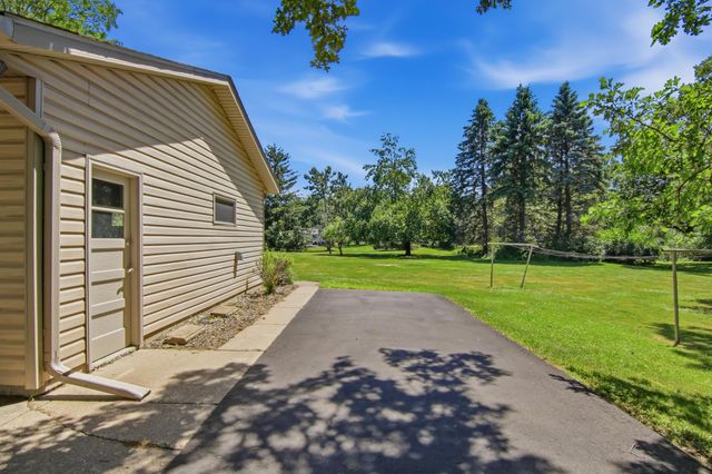 455 Green Mill Lane, Hudson, WI 54016