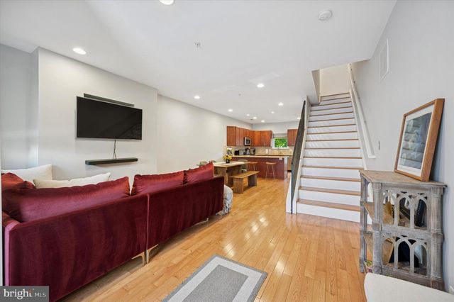 4128 APPLE ST, Philadelphia, PA 19127