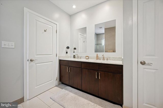 4128 APPLE ST, Philadelphia, PA 19127