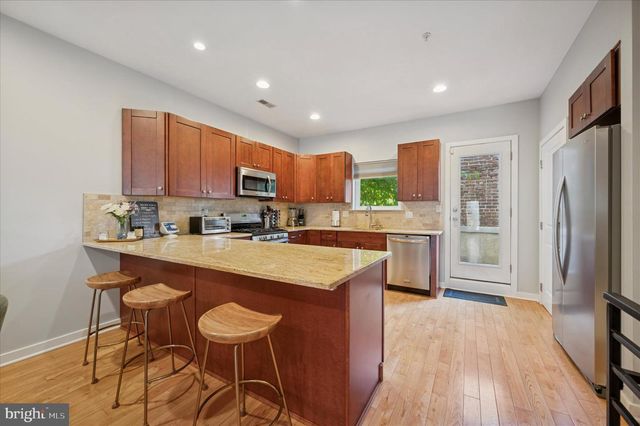 4128 APPLE ST, Philadelphia, PA 19127