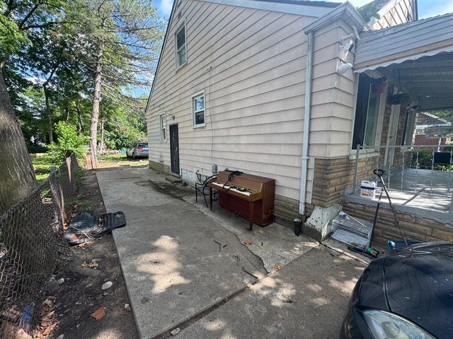 6434 Rosemont Avenue, Detroit, MI 48228