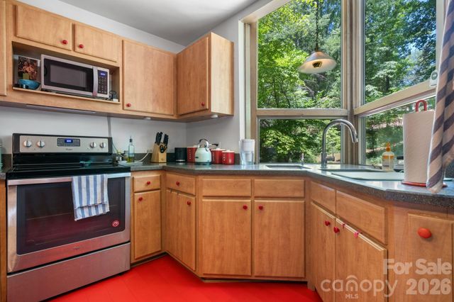 705 West Union Street, Morganton, NC 28655