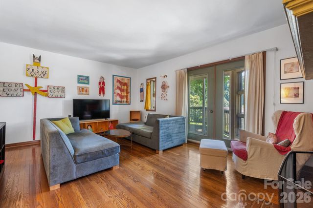 705 West Union Street, Morganton, NC 28655