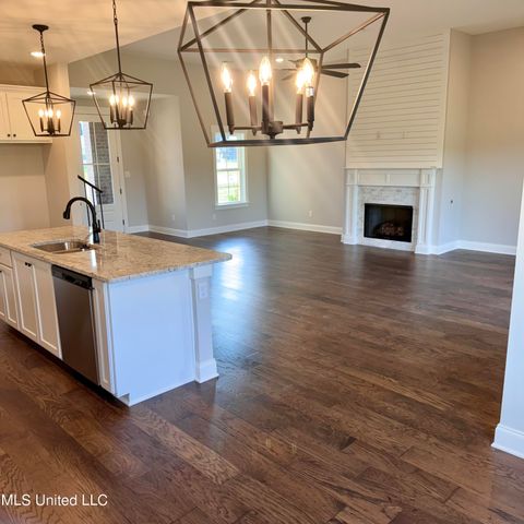 428 Wells Drive, Hernando, MS 38632