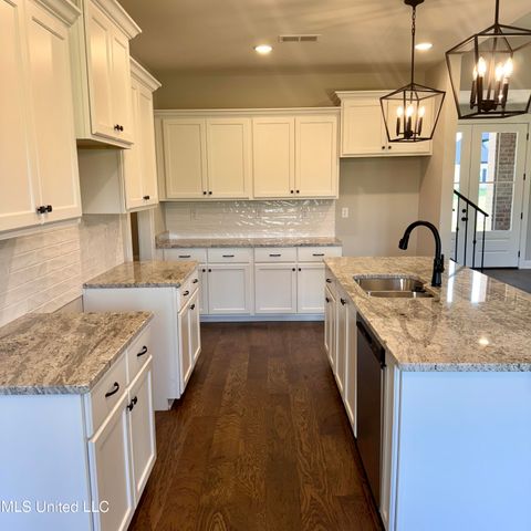 428 Wells Drive, Hernando, MS 38632