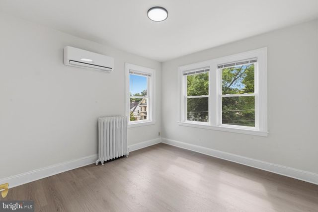 63 W GREENWOOD AVE, Lansdowne, PA 19050