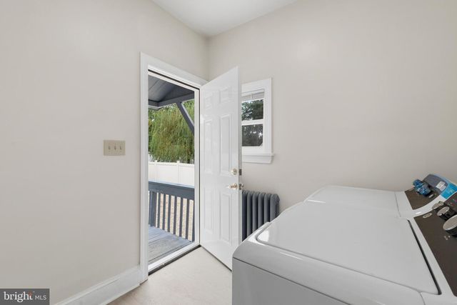 63 W GREENWOOD AVE, Lansdowne, PA 19050