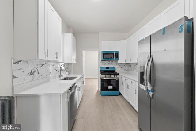 63 W GREENWOOD AVE, Lansdowne, PA 19050