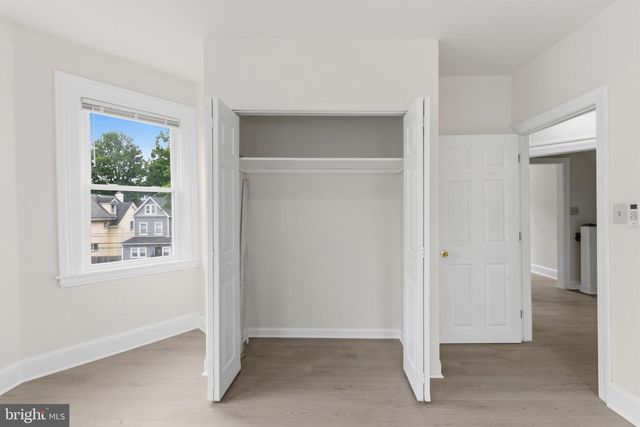 63 W GREENWOOD AVE, Lansdowne, PA 19050
