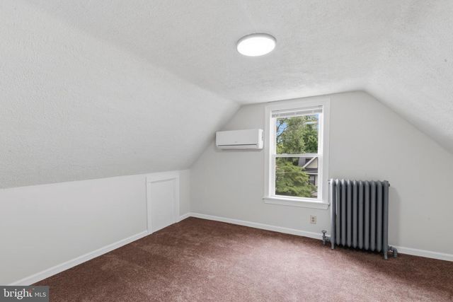 63 W GREENWOOD AVE, Lansdowne, PA 19050