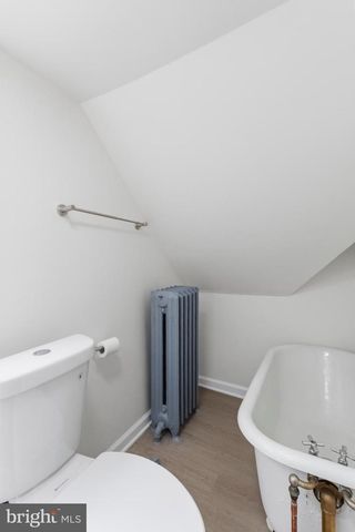 63 W GREENWOOD AVE, Lansdowne, PA 19050
