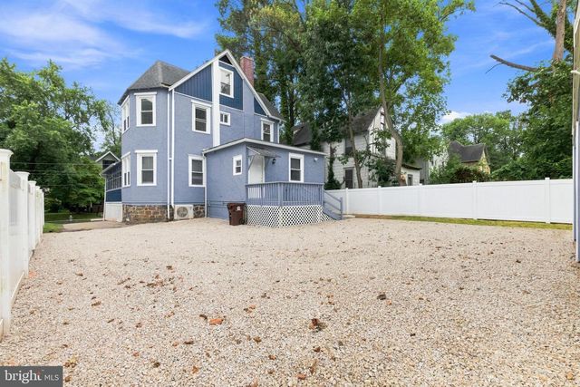 63 W GREENWOOD AVE, Lansdowne, PA 19050