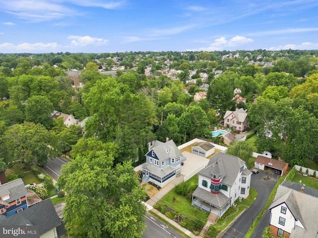 63 W GREENWOOD AVE, Lansdowne, PA 19050