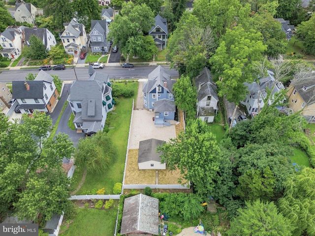63 W GREENWOOD AVE, Lansdowne, PA 19050