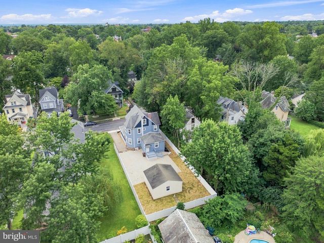 63 W GREENWOOD AVE, Lansdowne, PA 19050