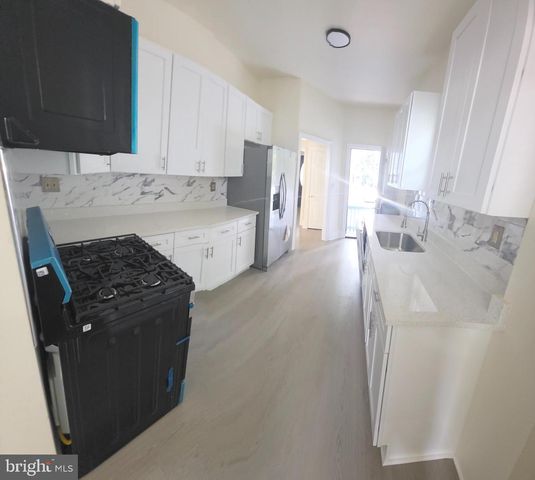 63 W GREENWOOD AVE, Lansdowne, PA 19050