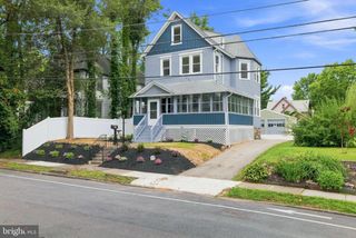 63 W GREENWOOD AVE, Lansdowne, PA 19050