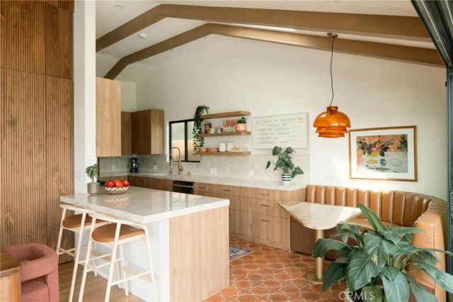 3627 Willowcrest Avenue, Studio City, CA 91604
