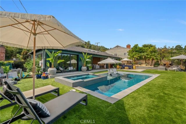 3627 Willowcrest Avenue, Studio City, CA 91604