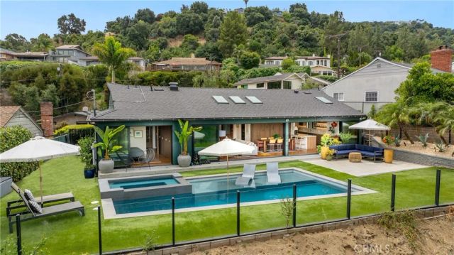 3627 Willowcrest Avenue, Studio City, CA 91604