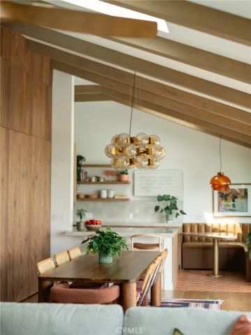 3627 Willowcrest Avenue, Studio City, CA 91604