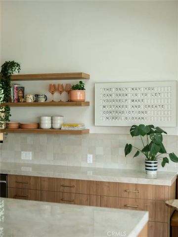 3627 Willowcrest Avenue, Studio City, CA 91604