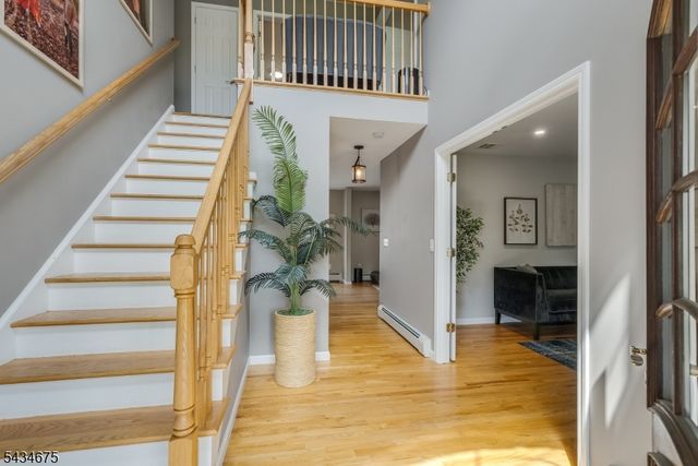 12 Cork Hill Rd, Ogdensburg Boro, NJ 07439